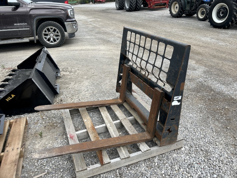 2015 4000x48 PALLET FORK ASV30 ATTACH
