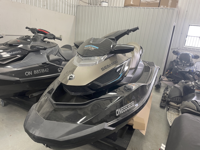 2017 SEA-DOO GTX LIMITED S 260 PERSONAL WATERCRAFT