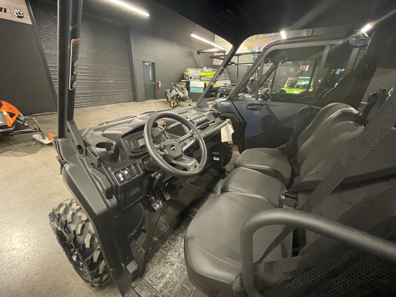 Side-by-Side/Utility Vehicle  2025 CAN-AM DEFENDER MAX XT HD10 SIDE BY SIDE Photo