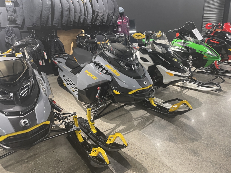 2026 SKI-DOO MXZ ADRENALINE WITH BLIZZARD PACKAGE 600 E-TEC SNOWMOBILE