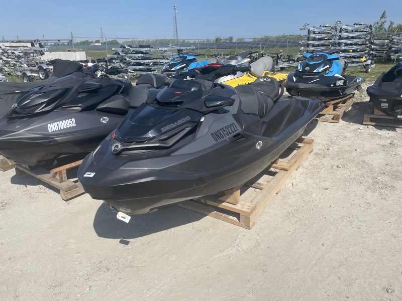 2022 SEA-DOO RXT-X 300 PERSONAL WATERCRAFT WITH SOUND