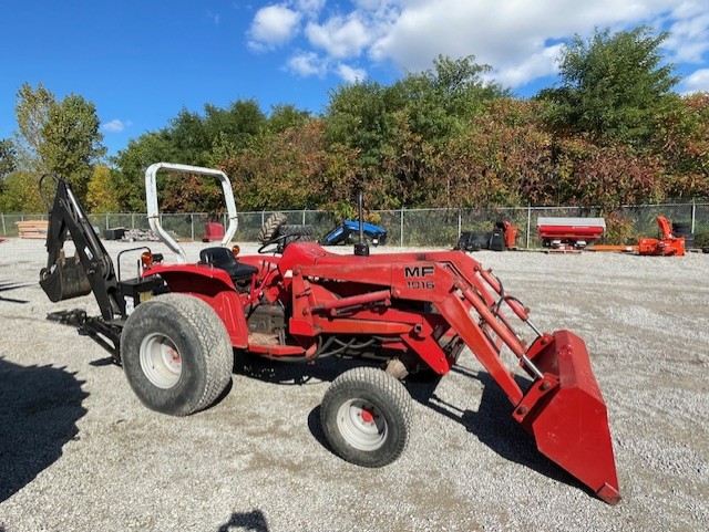 1986 MASSEY FERGUSON 1030 TRACTOR WITH LOADER AND BACKHOE
