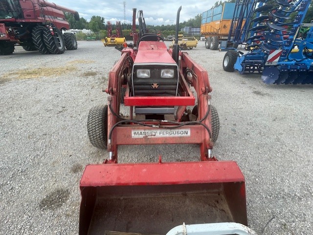 1986 MASSEY FERGUSON 1030 TRACTOR WITH LOADER AND BACKHOE