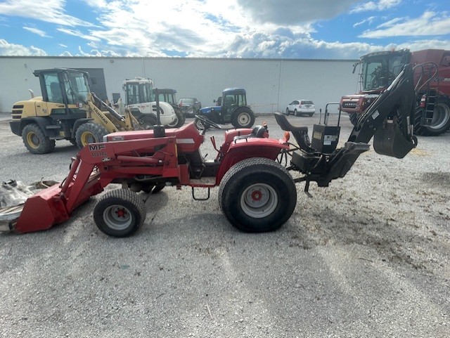 1986 MASSEY FERGUSON 1030 TRACTOR WITH LOADER AND BACKHOE