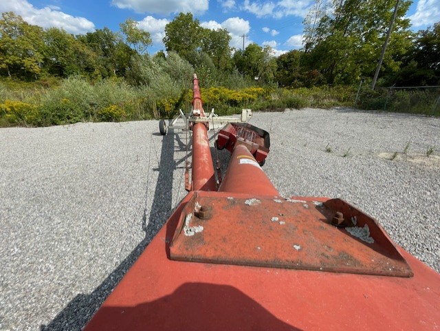 2010 FARM KING 1060 GRAIN AUGER