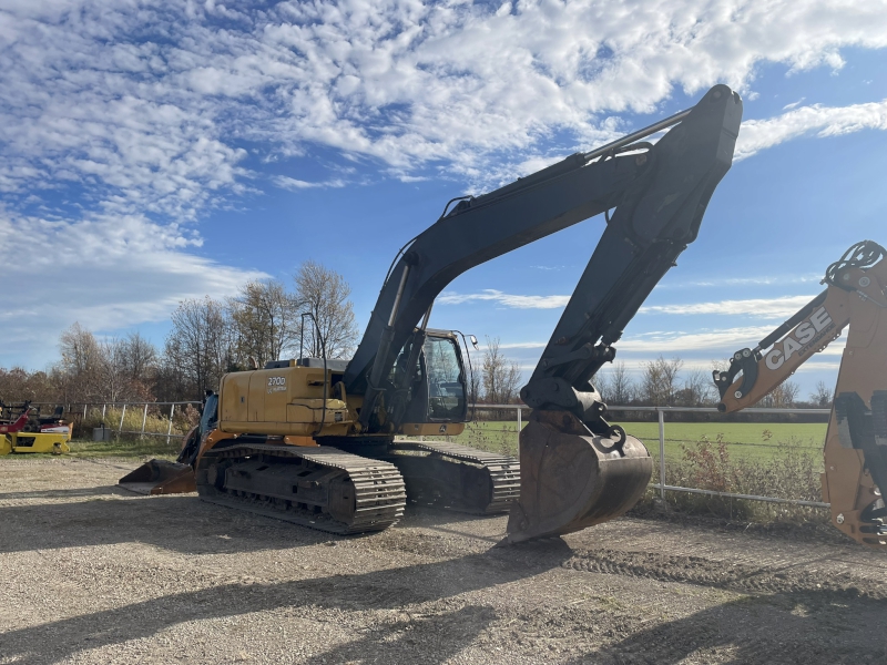 2011 JOHN DEERE 270D LC HYDRAULIC EXCAVATOR