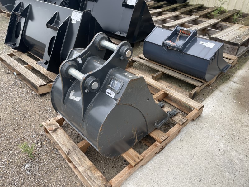 2024 CASE 24 INCH BUCKET FOR CX60C EXCAVATOR