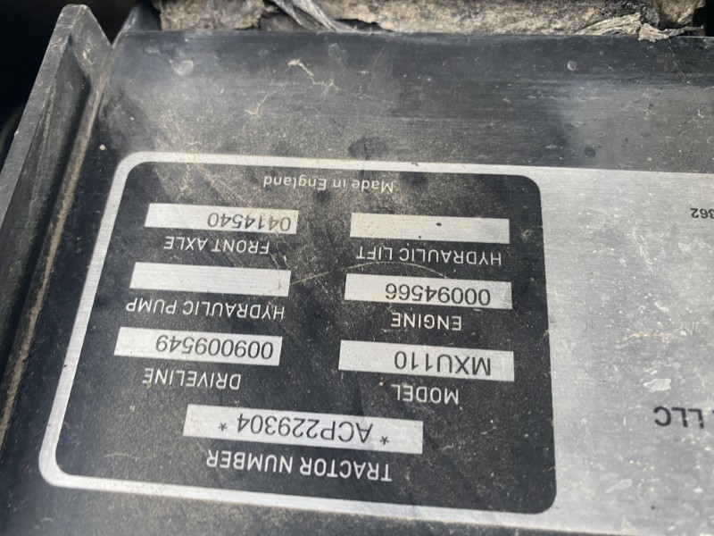 2004 CASE IH MXU110 TRACTOR WITH LOADER