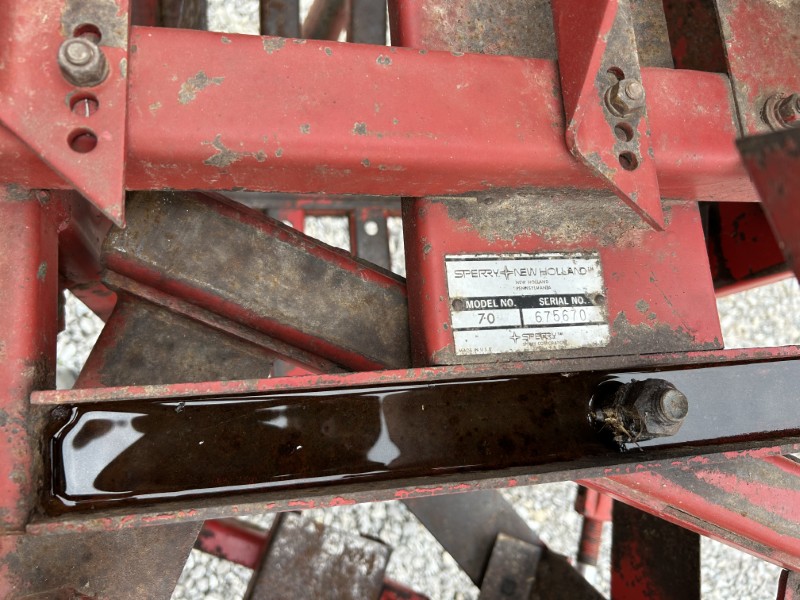 1983 NEW HOLLAND 316 SQUARE BALER W/BALE THROWER