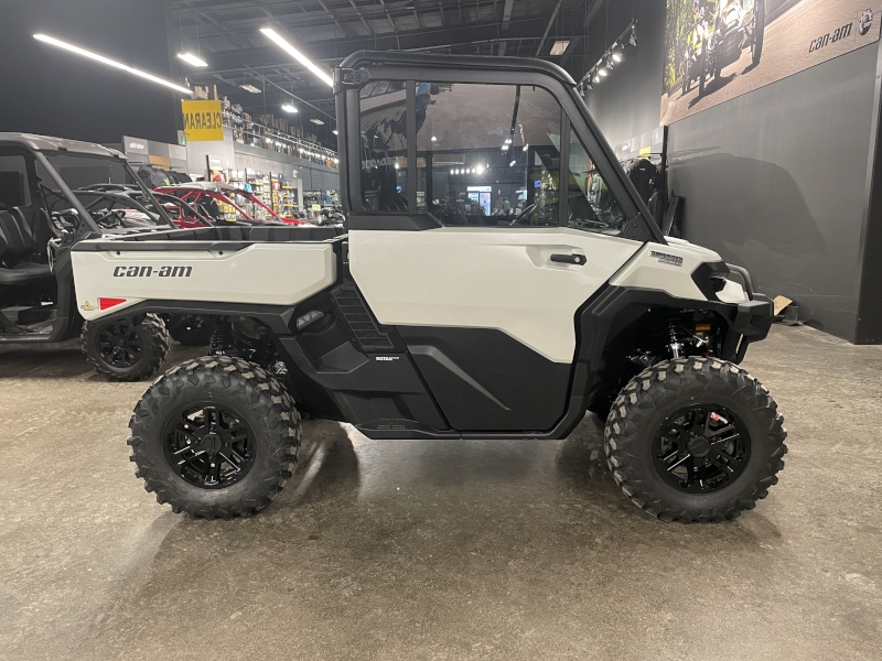 Side-by-Side/Utility Vehicle  2026 CAN-AM DEFENDER LIMITED HD11 SIDE BY SIDE Photo
