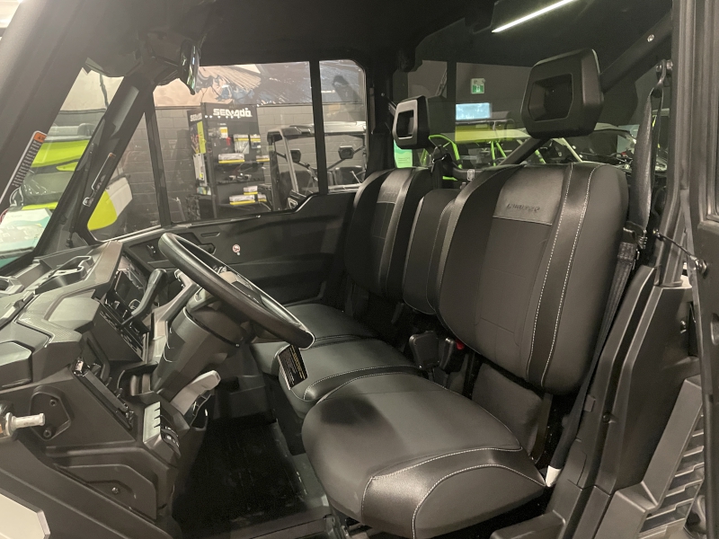 Side-by-Side/Utility Vehicle  2026 CAN-AM DEFENDER LIMITED HD11 SIDE BY SIDE Photo