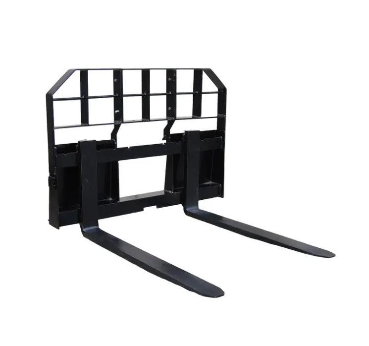 2025 CNH 4000 POUND PALLET FORK