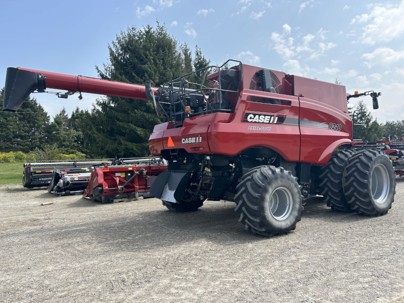 2016 CASE IH 8240 COMBINE