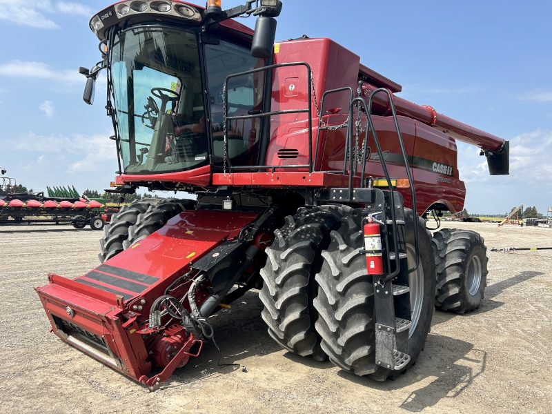 2016 CASE IH 8240 COMBINE