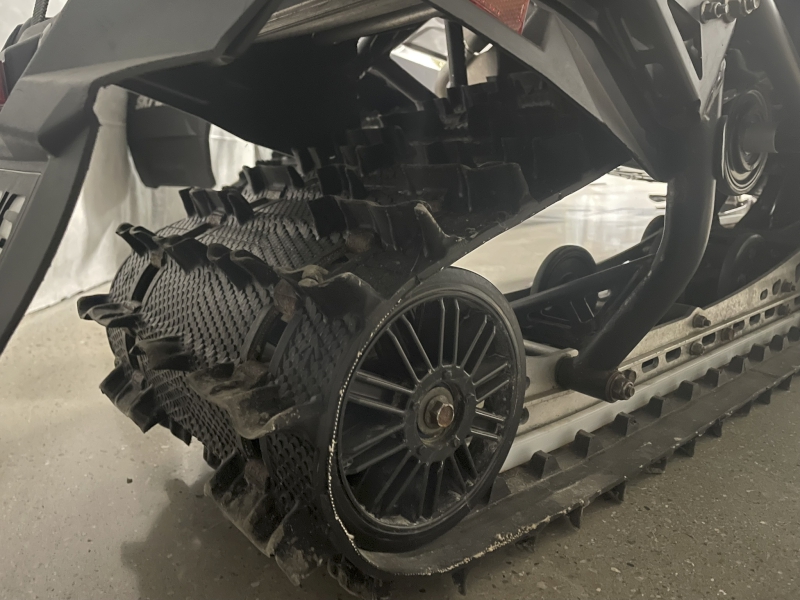 Snowmobiles  2012 POLARIS ADVERTURE 600 SNOWMOBILE Photo