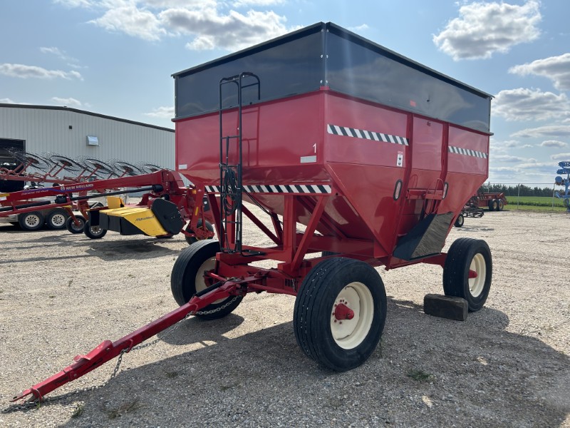 BRUNS 400 GRAVITY BOX WAGON