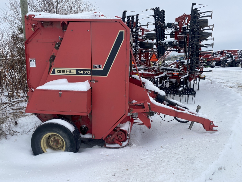 1994 GEHL 1470 ROUND BALER