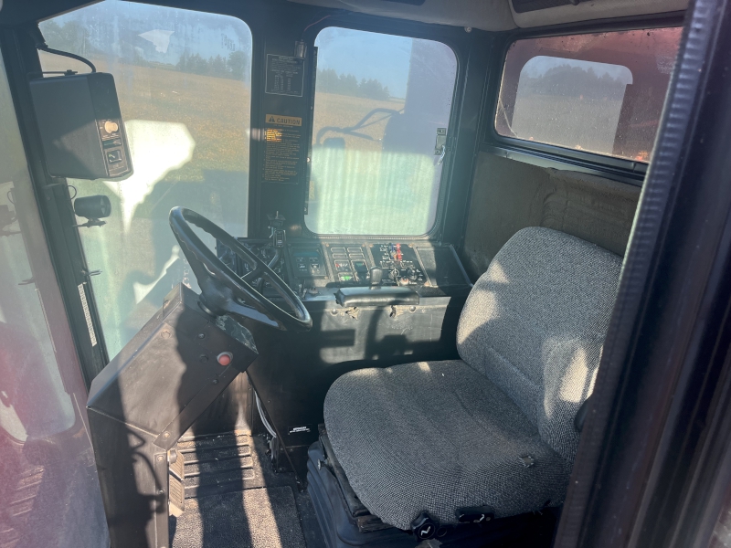 1991 CASE IH 1660 COMBINE PACKAGE WITH TWO HEADS AND CART