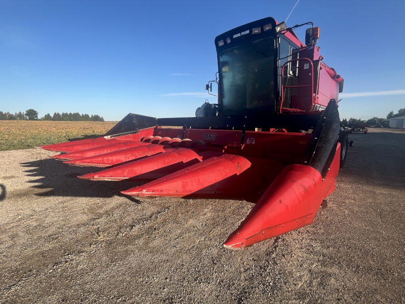 1991 CASE IH 1660 COMBINE PACKAGE WITH TWO HEADS AND CART