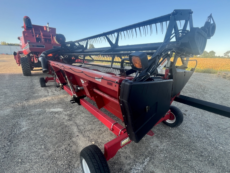 1991 CASE IH 1660 COMBINE PACKAGE WITH TWO HEADS AND CART