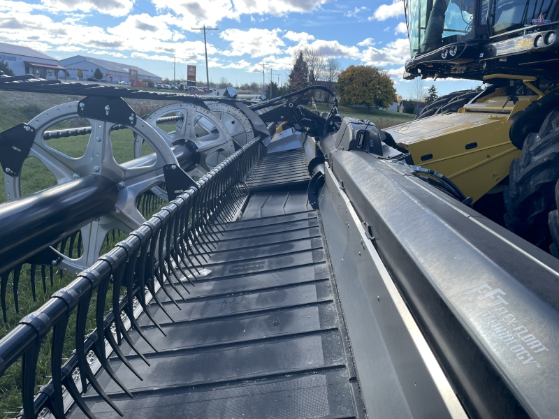 2025 MACDON FD235 FLEX DRAPER HEAD