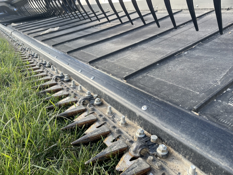 2025 MACDON FD235 FLEX DRAPER HEAD