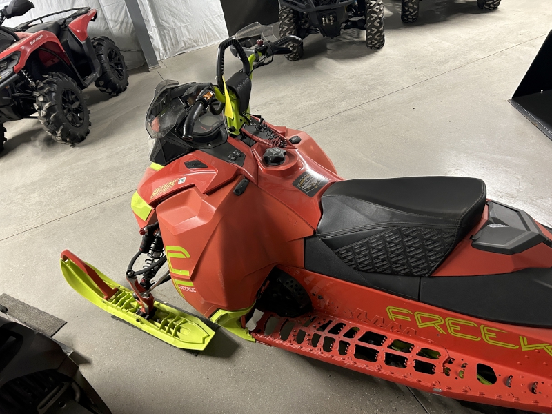 Snowmobiles  2016 SKI-DOO FREERIDE 800R E-TEC SNOWMOBILE Photo