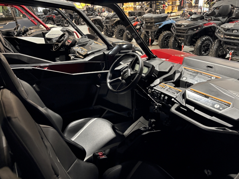 Side-by-Side/Utility Vehicle  2026 CAN-AM COMMANDER XT 1000R SIDE BY SIDE Photo