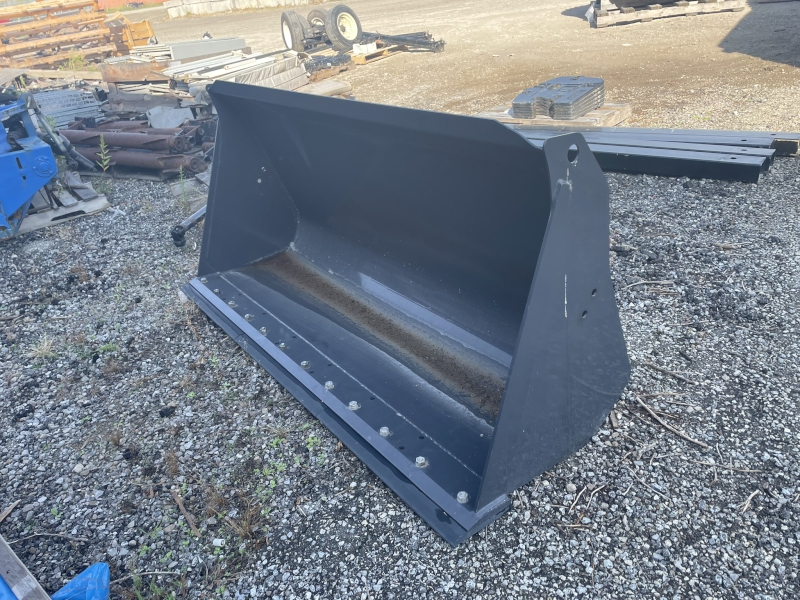 NEW HOLLAND GENERAL PURPOSE BUCKET
