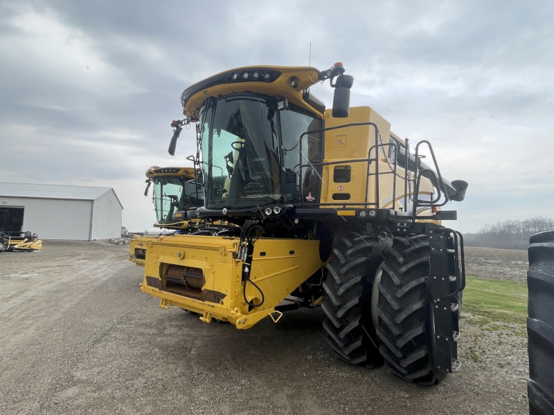 2022 NEW HOLLAND CR7.90 COMBINE