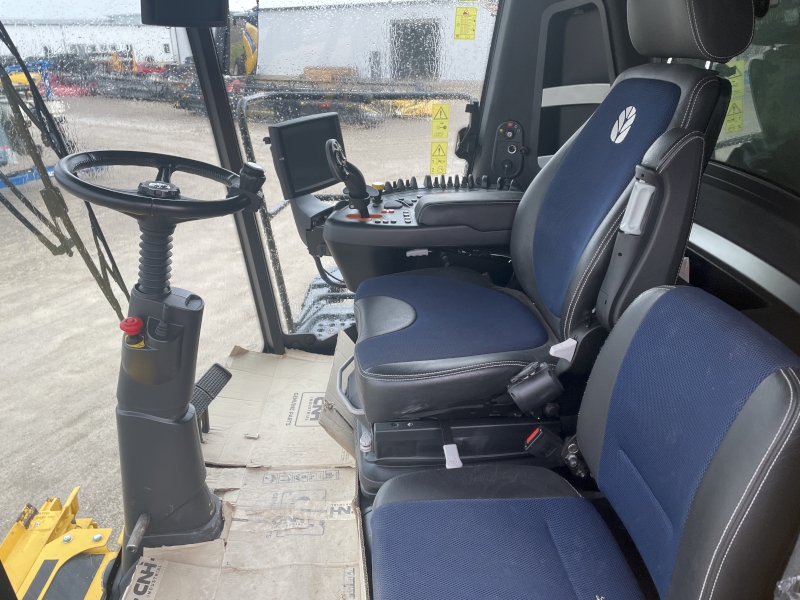 2022 NEW HOLLAND CR7.90 COMBINE