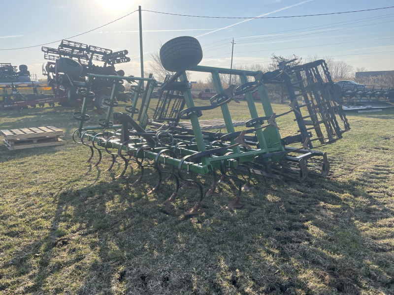 2006 UNVERFERTH PERFECTA II FIELD CULTIVATOR