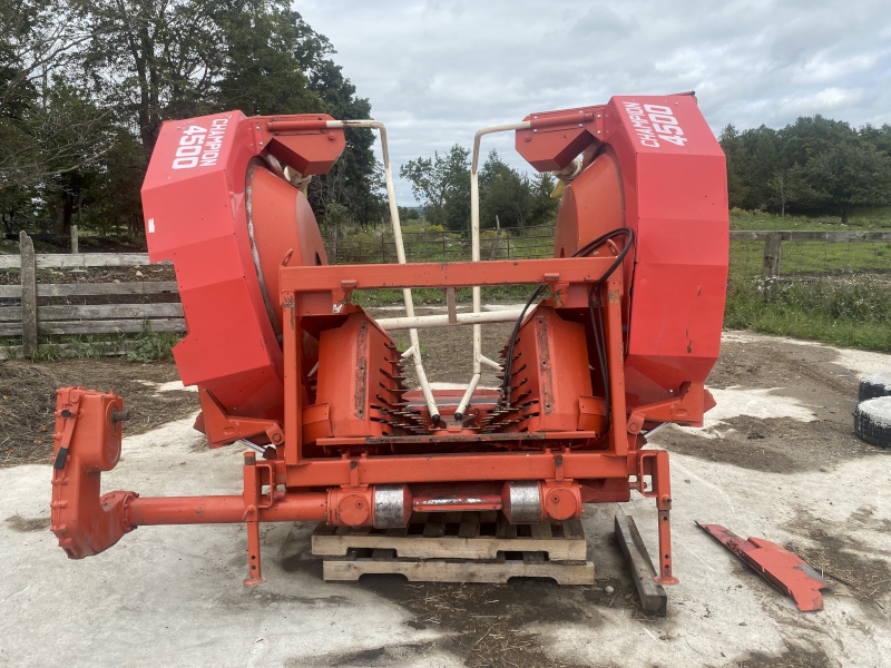 KEMPER M4500 6 ROW CORN HEAD FOR FORAGE HARVESTER