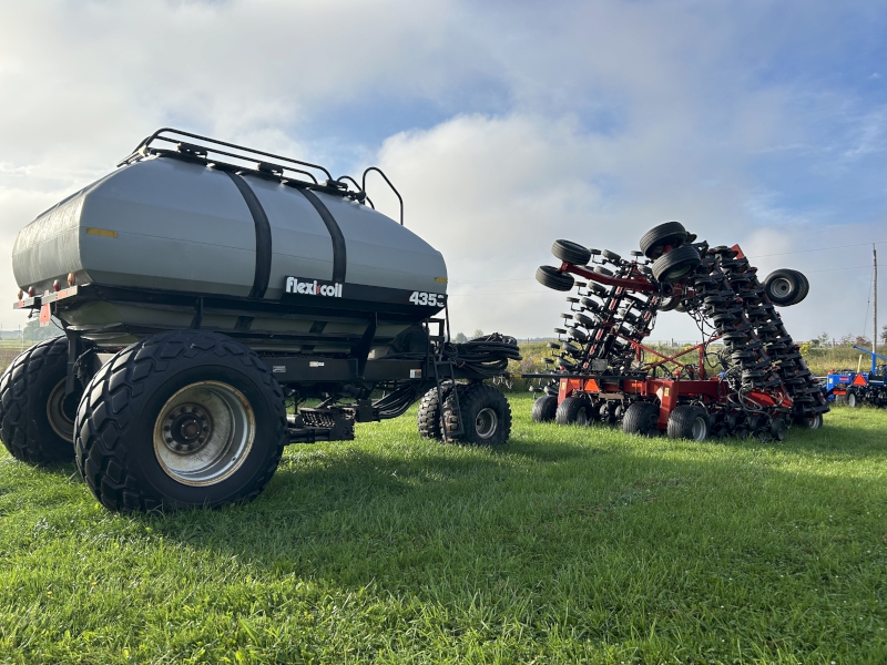 2017 CASE IH PD500 PRECISION DISC AIR DRILL WITH FLEXI-COIL 4350 AIR CART
