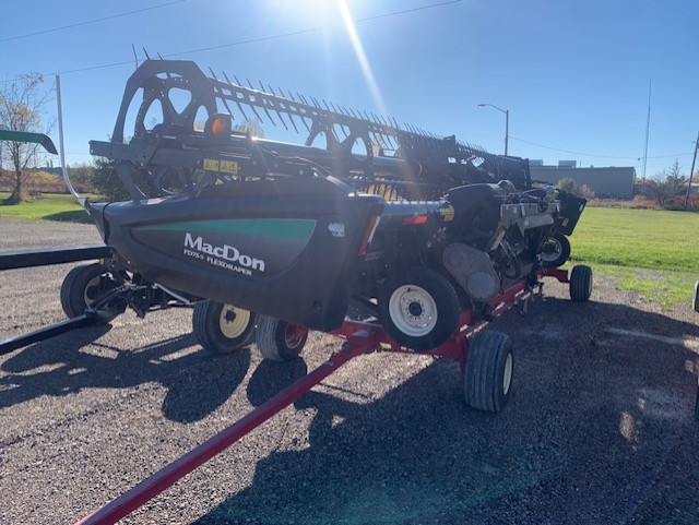 2015 MACDON FD75-30 DRAPER HEAD PACKAGE WITH HEADER CART