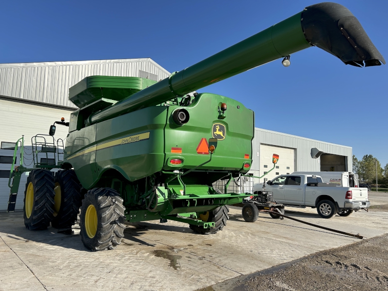 2014 JOHN DEERE S670 COMBINE