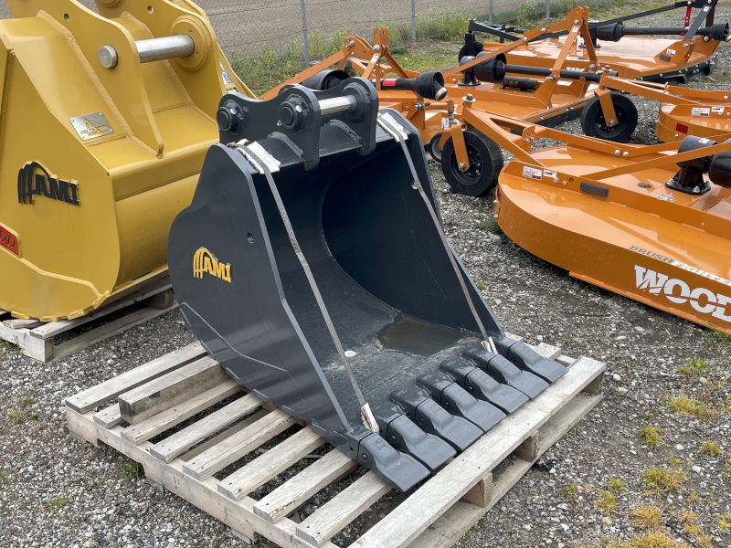2025 AMI 30 INCH HEAVY DUTY DIGGING BUCKET