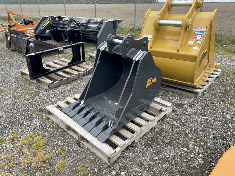 2025 AMI 30 INCH HEAVY DUTY DIGGING BUCKET