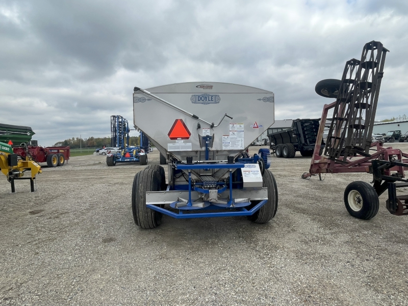 2025 DOYLE 8 TON PULL TYPE FERTILIZER SPREADER