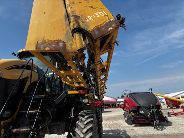 2014 ROGATOR RG1300 SELF PROPELLED SPRAYER