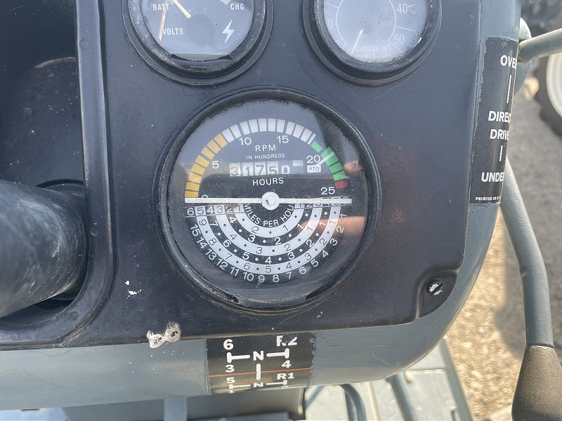 1981 AGCO WHITE 2-70 TRACTOR