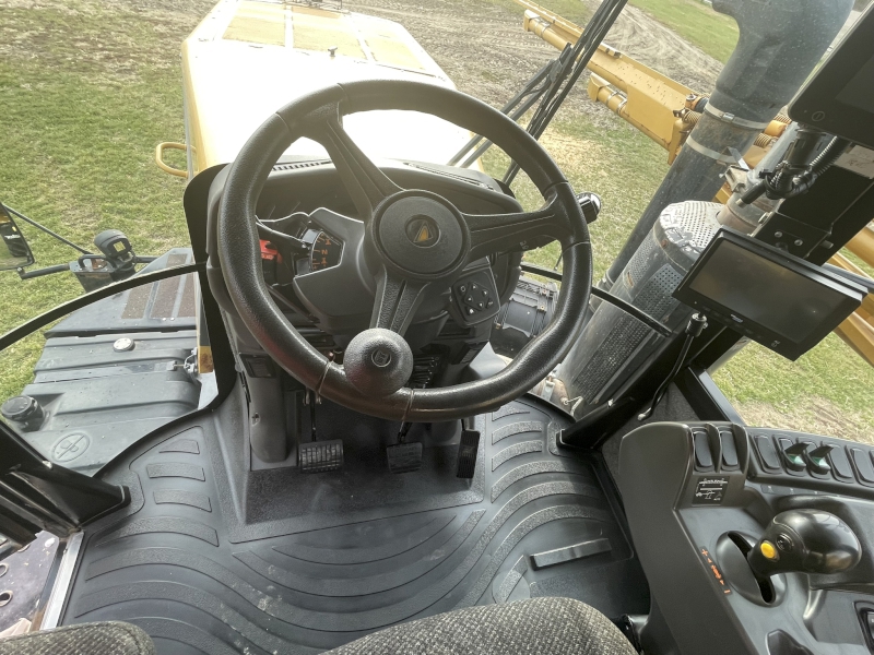 2015 TERRAGATOR TG 9300B FERTILIZER SPREADER