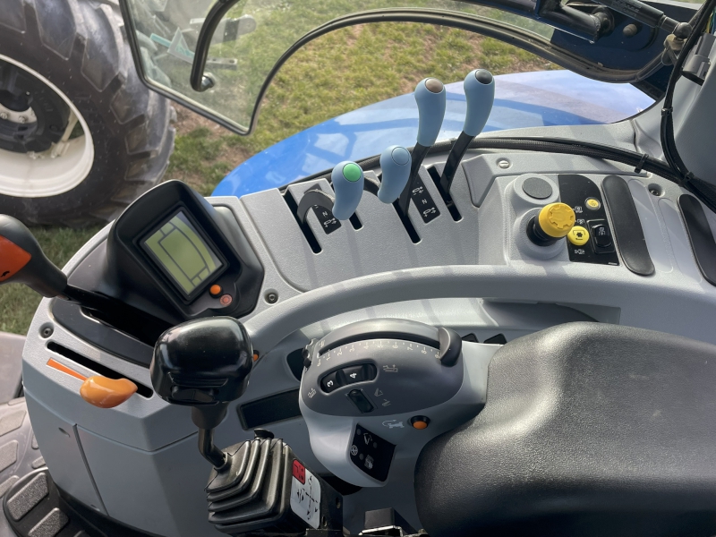 2022 NEW HOLLAND T6.160 EC TRACTOR WITH LOADER