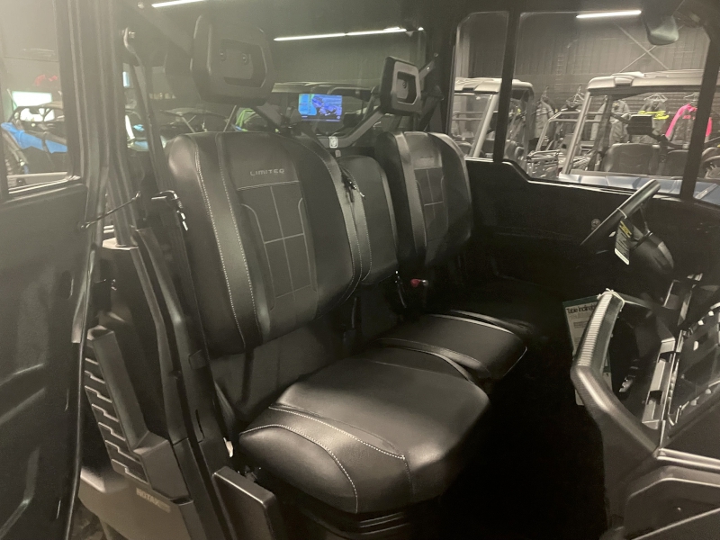 Side-by-Side/Utility Vehicle  2026 CAN-AM DEFENDER LIMITED HD11 SIDE BY SIDE Photo