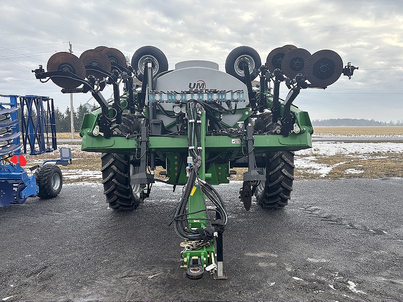 2023 UNVERFERTH 1400 NUTRIMAX LIQUID FERTILIZER APPLICATOR