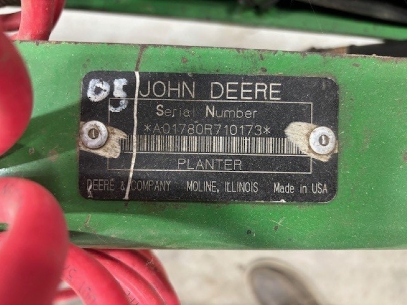 2005 JOHN DEERE 1780 12 ROW PLANTER