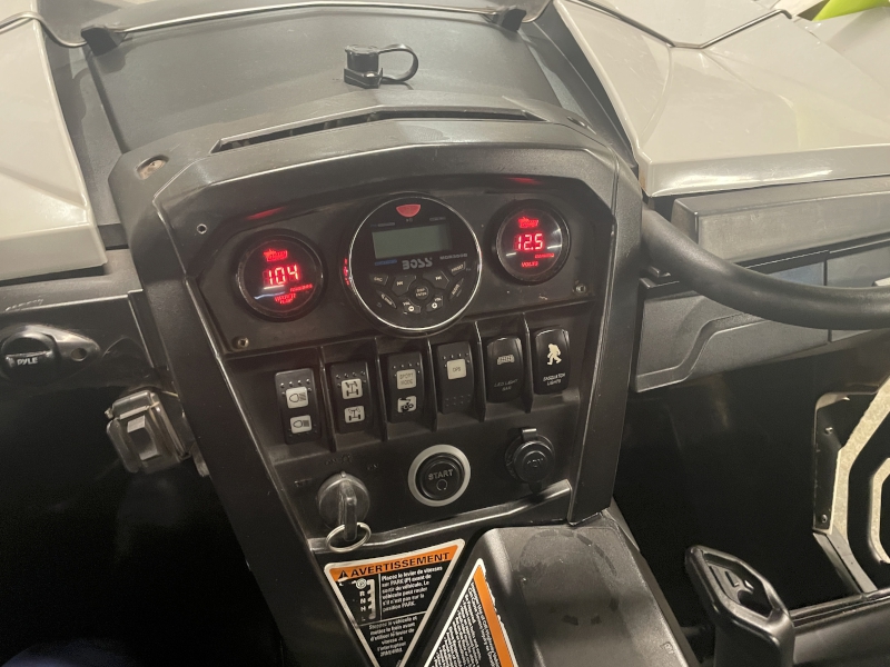 2015 CAN-AM MAVERICK XDS TURBO 1000R SIDE BY SIDE