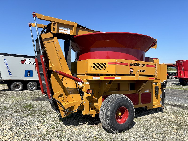 2025 HAYBUSTER H-1030 BIG BITE TUB GRINDER