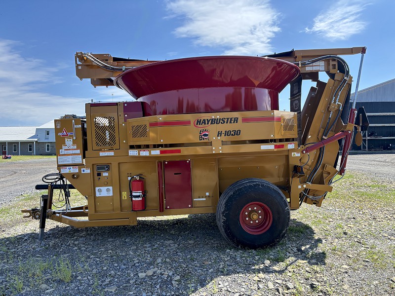 2025 HAYBUSTER H-1030 BIG BITE TUB GRINDER