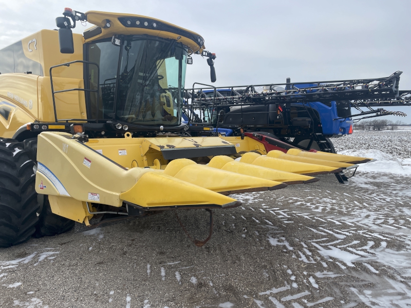 2012 NEW HOLLAND 99C-6R CORN HEAD